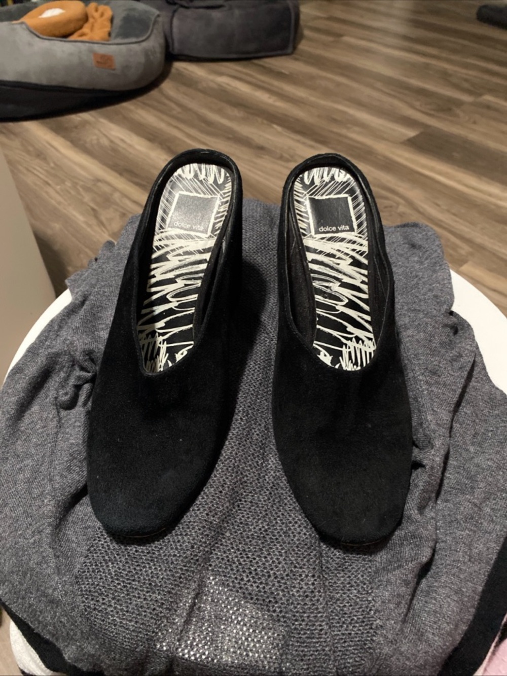Dolce Vita Black Suede CHUNKY HEEL Mule Slides. Size 7.5.